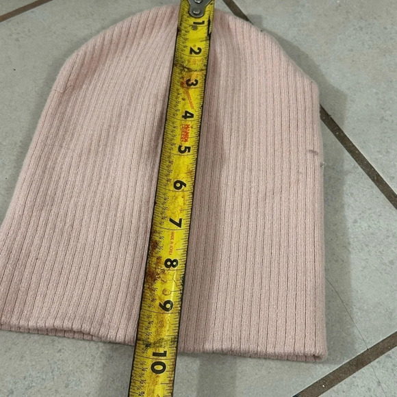 Time and tru Women Ribbed Winter Beige/pink beanie one size - Picture 3 of 5